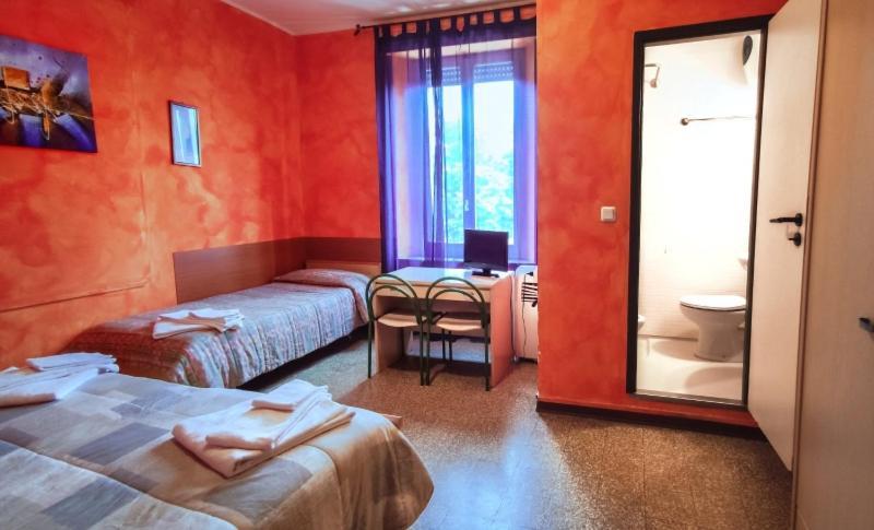 Hotel Violetta Parma Esterno foto