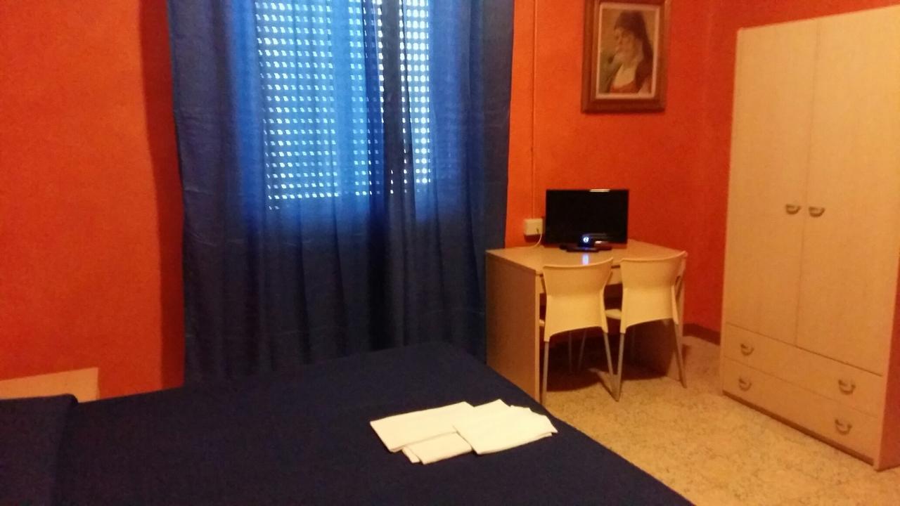 Hotel Violetta Parma Esterno foto