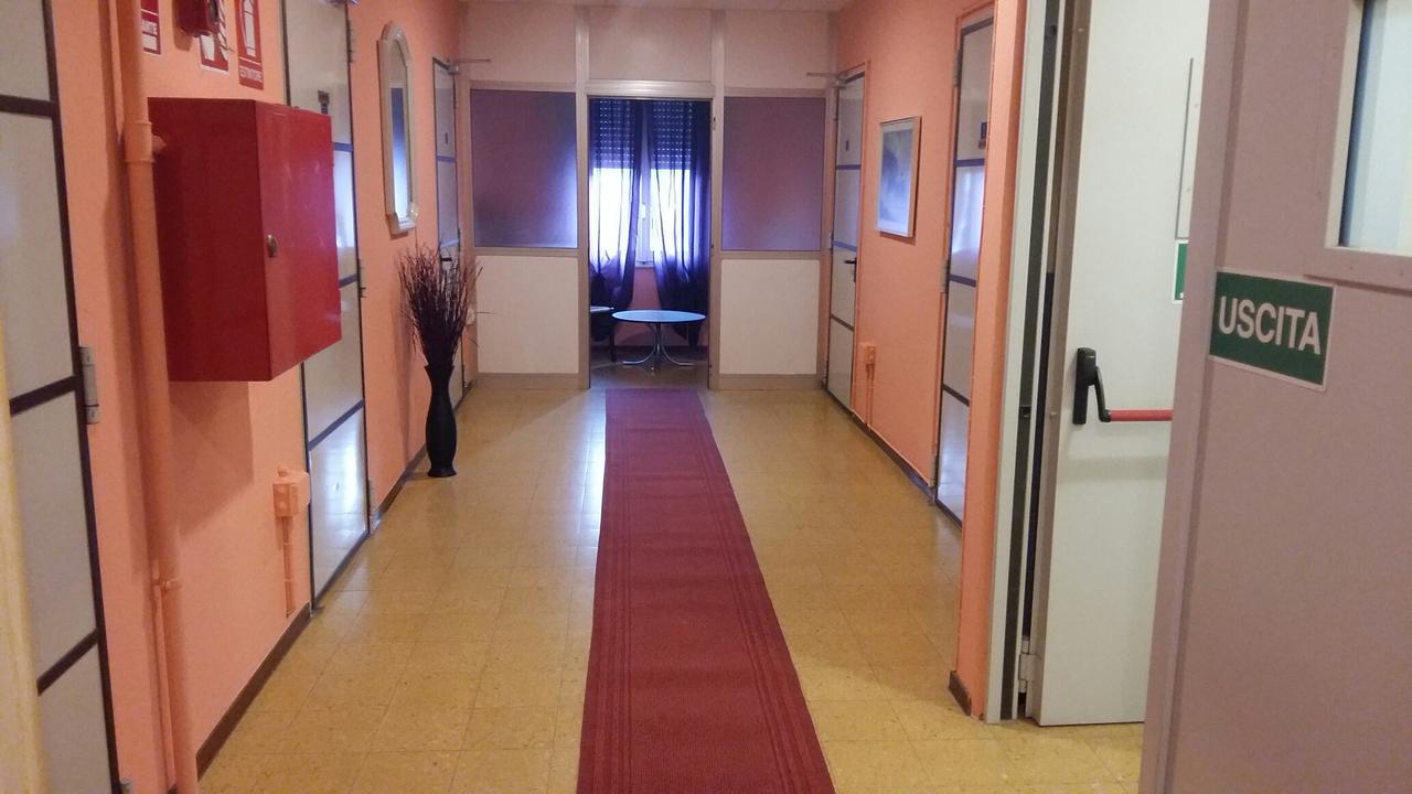 Hotel Violetta Parma Esterno foto